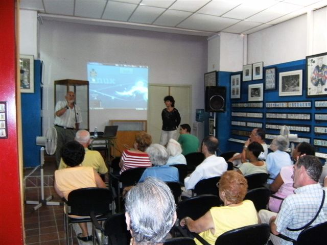 Charla de Rufino Oyarzabal el pasado 2 de mayo en el Museo del Naipe de La Habana (foto Josemi Arrugaeta)